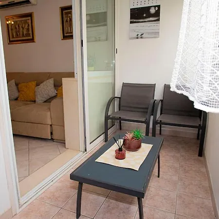 Ella Apartment Split